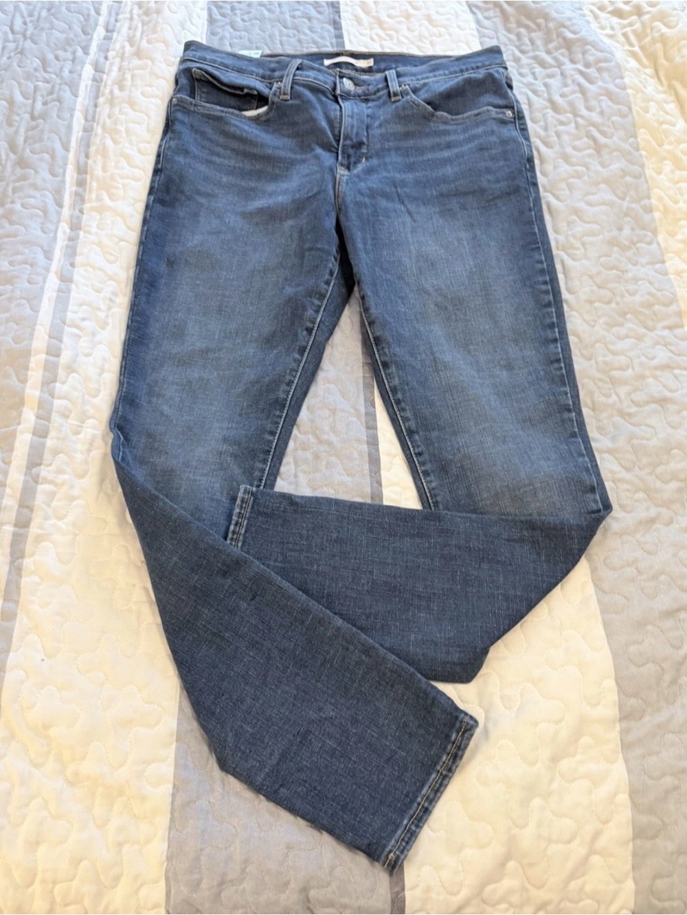 Levi's Women's Skinny Jeans — Medium Blue Denim